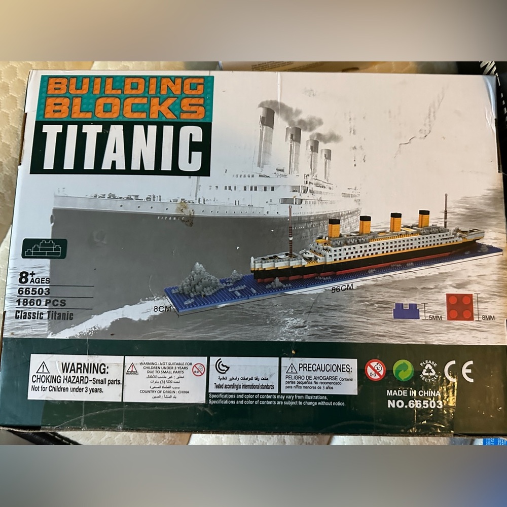Titanic Building Blocks Set